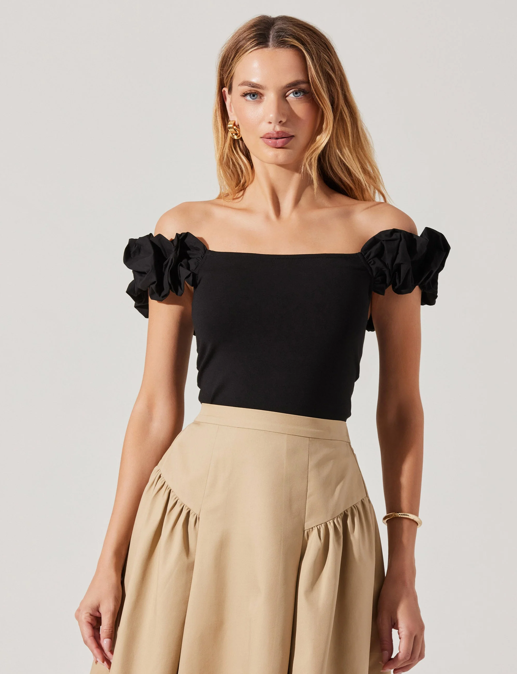 Hoda Top, Black